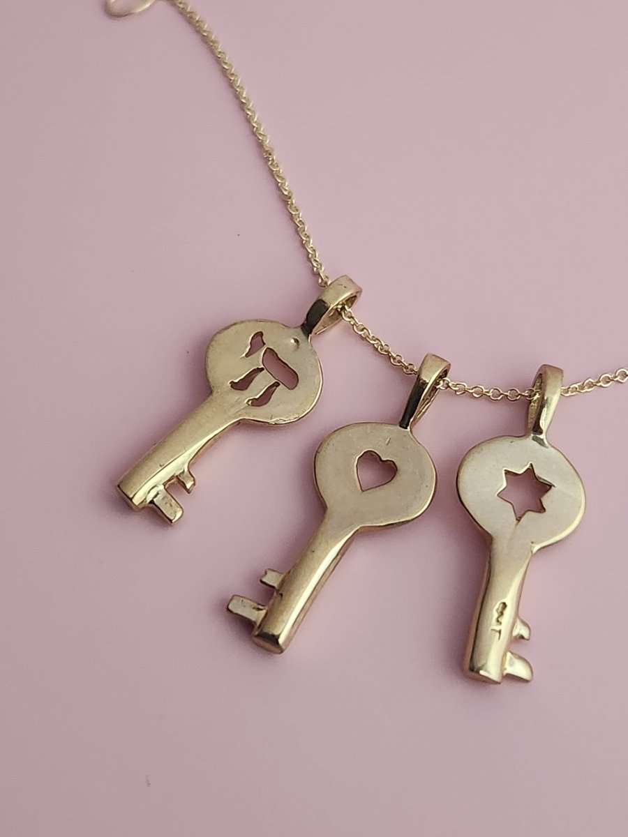 14k Gold Key Necklace with Chain