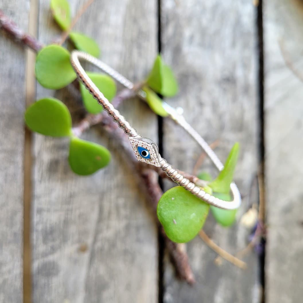 SILVER EVIL EYE BRACELET WITH BLUE LUCKY EYE